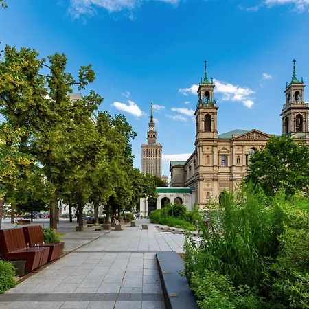 Апартаменты Spacious And Bright With Parking In The Center By Renters