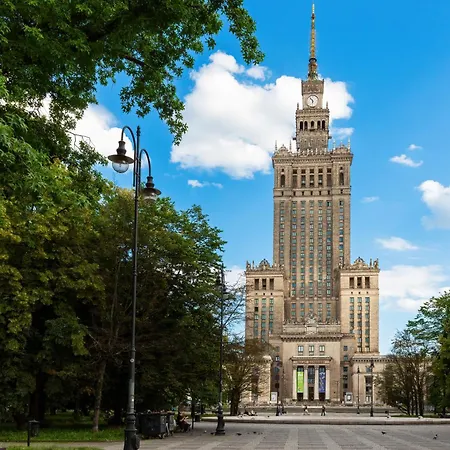 Апартаменты Spacious And Bright With Parking In The Center By Renters *